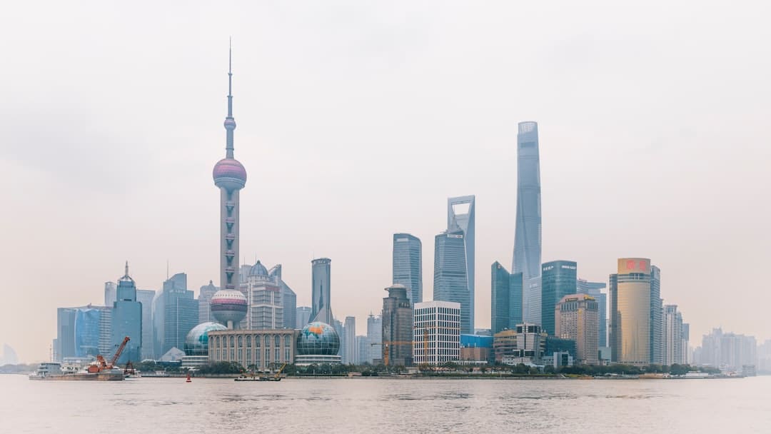喜欢蹲着真的不是因为懒 或许是身体在偷偷 “自救”